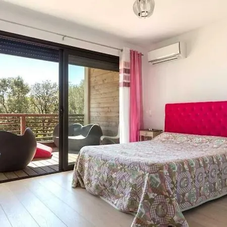 Porto-vecchio Sleeps 2 Pool Air Con Wifi Apartment